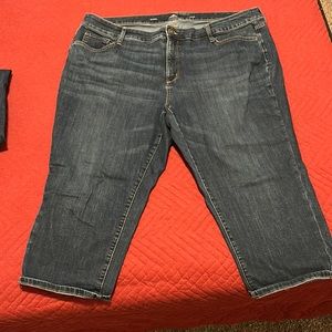 St. John’s Bay jeans capri